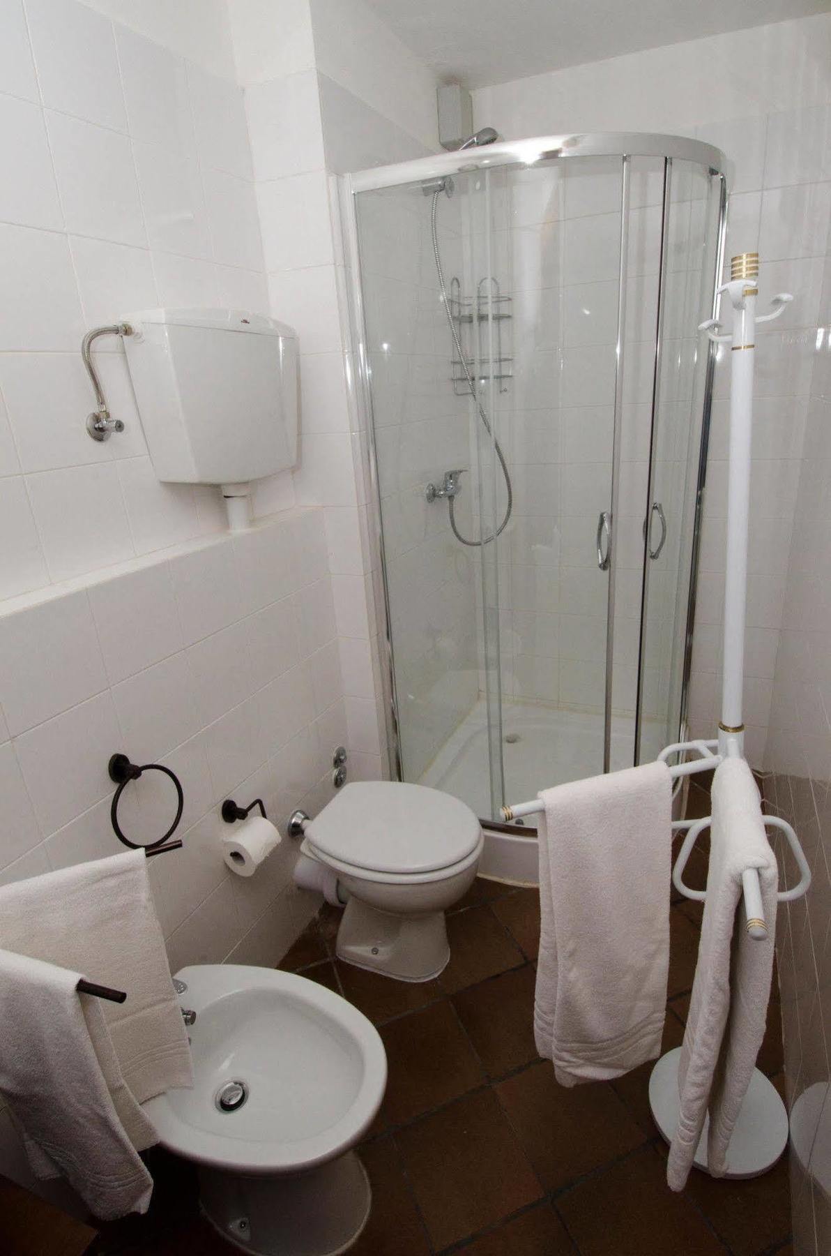 Il Chiesino Hotel Pontedera Buitenkant foto
